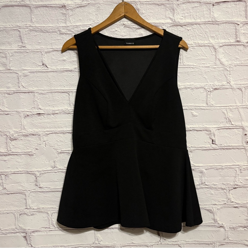 🌿5/$25 Torrid Sleeveless Babydoll Style Top